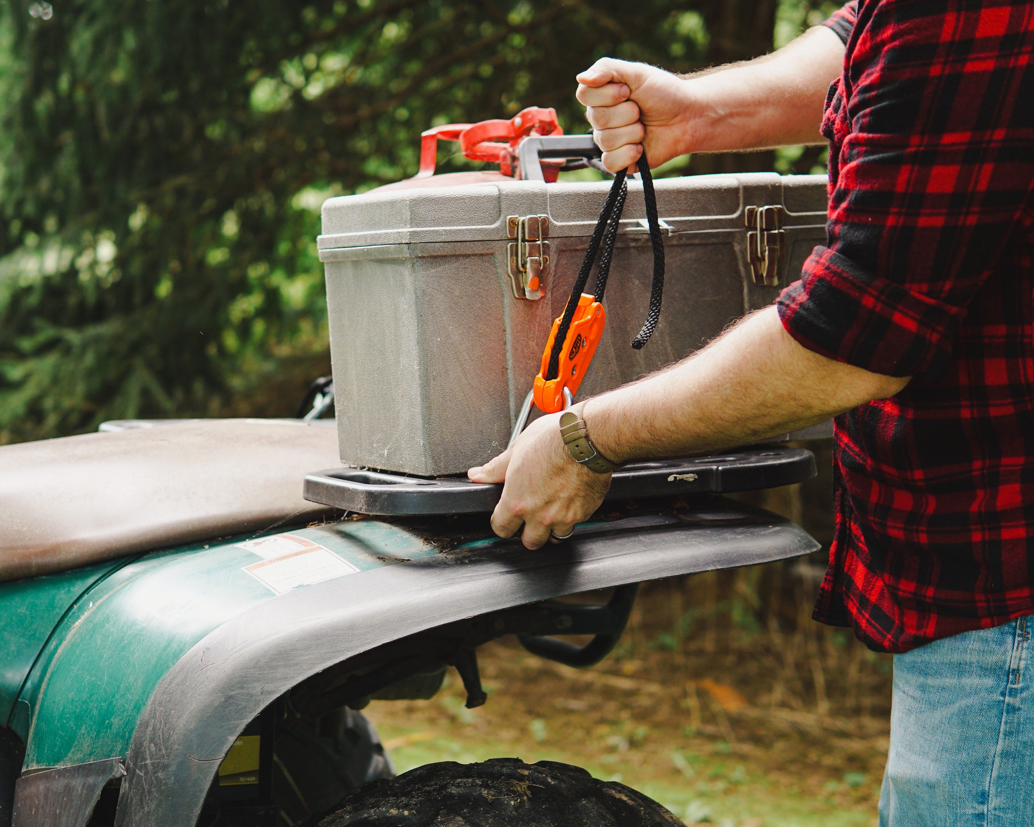 Easy to use cooler tie down